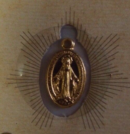 Saint Clare of Assisi Prayer Card with Medal, New from Italy