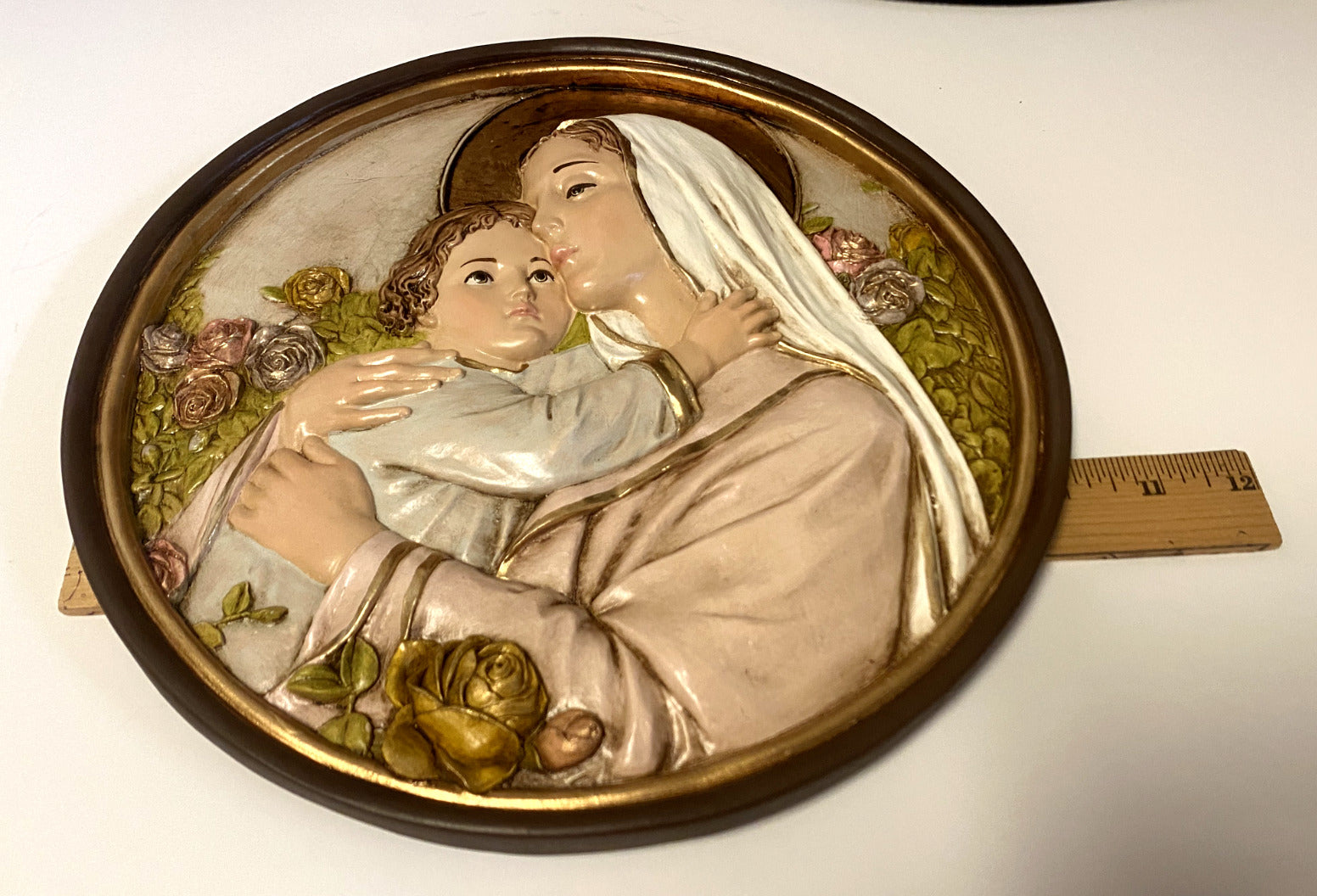Blessed Mother & Child Jesus 10" Diam. Wall Plaque, New from Colombia - Bob and Penny Lord