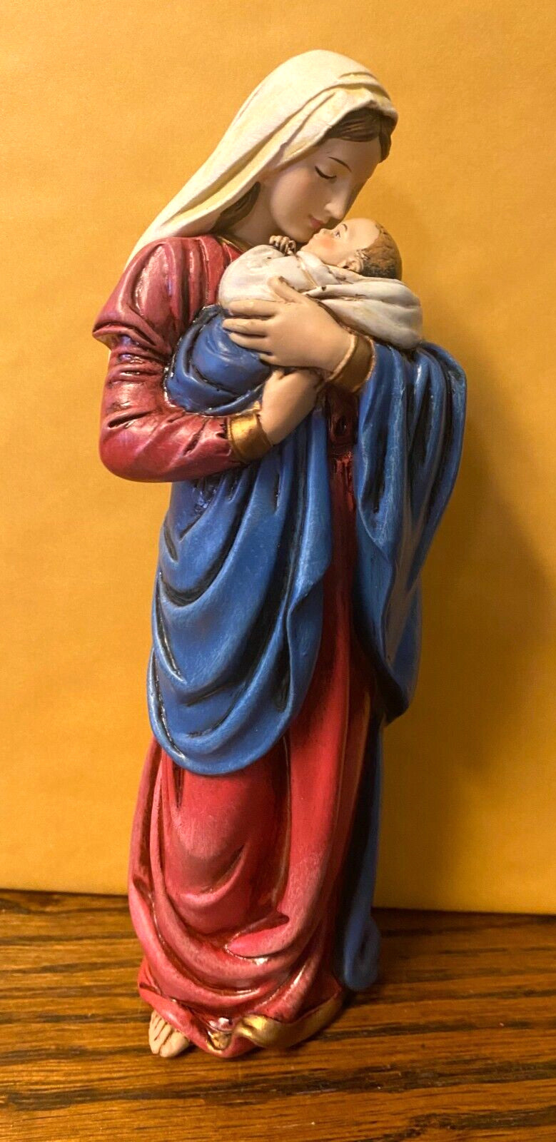 Mother's Kiss/ Blessed Mother & Child Jesus Statue  7 1/4"H  Statue, New