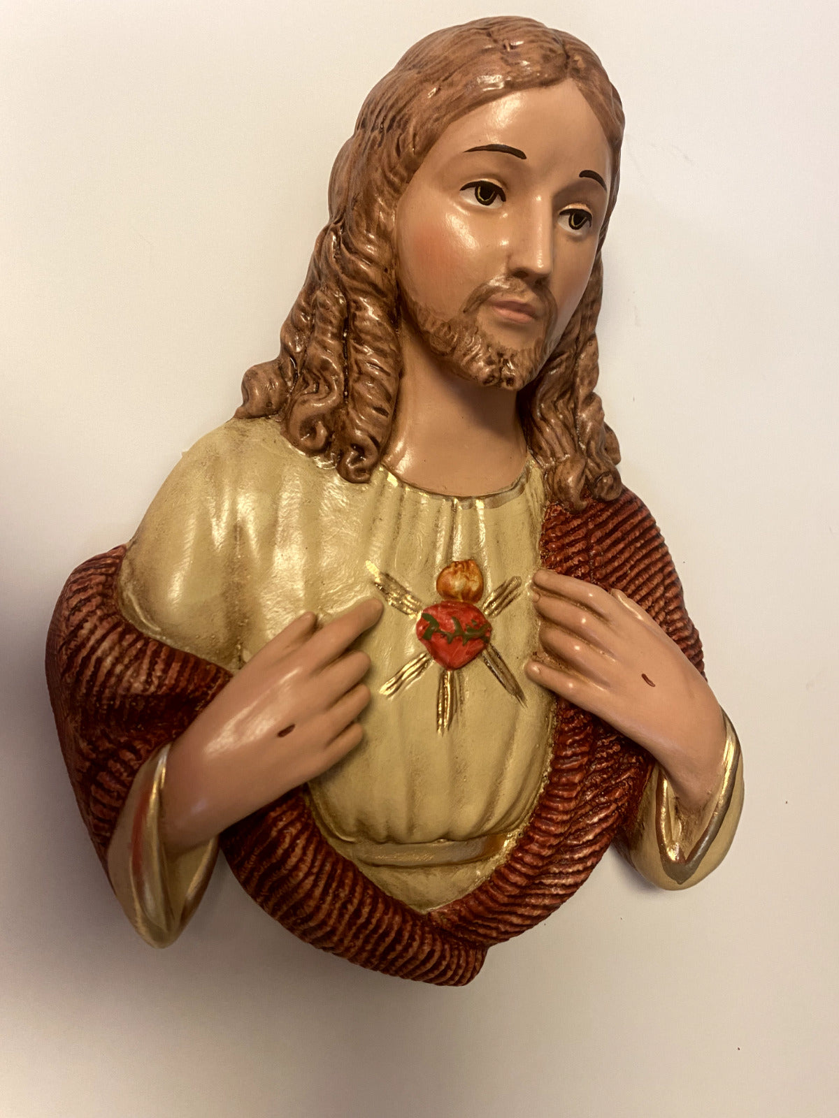 Sacred Heart Of Jesus Hand Painted  9" Wall Plaque, New from Colombia